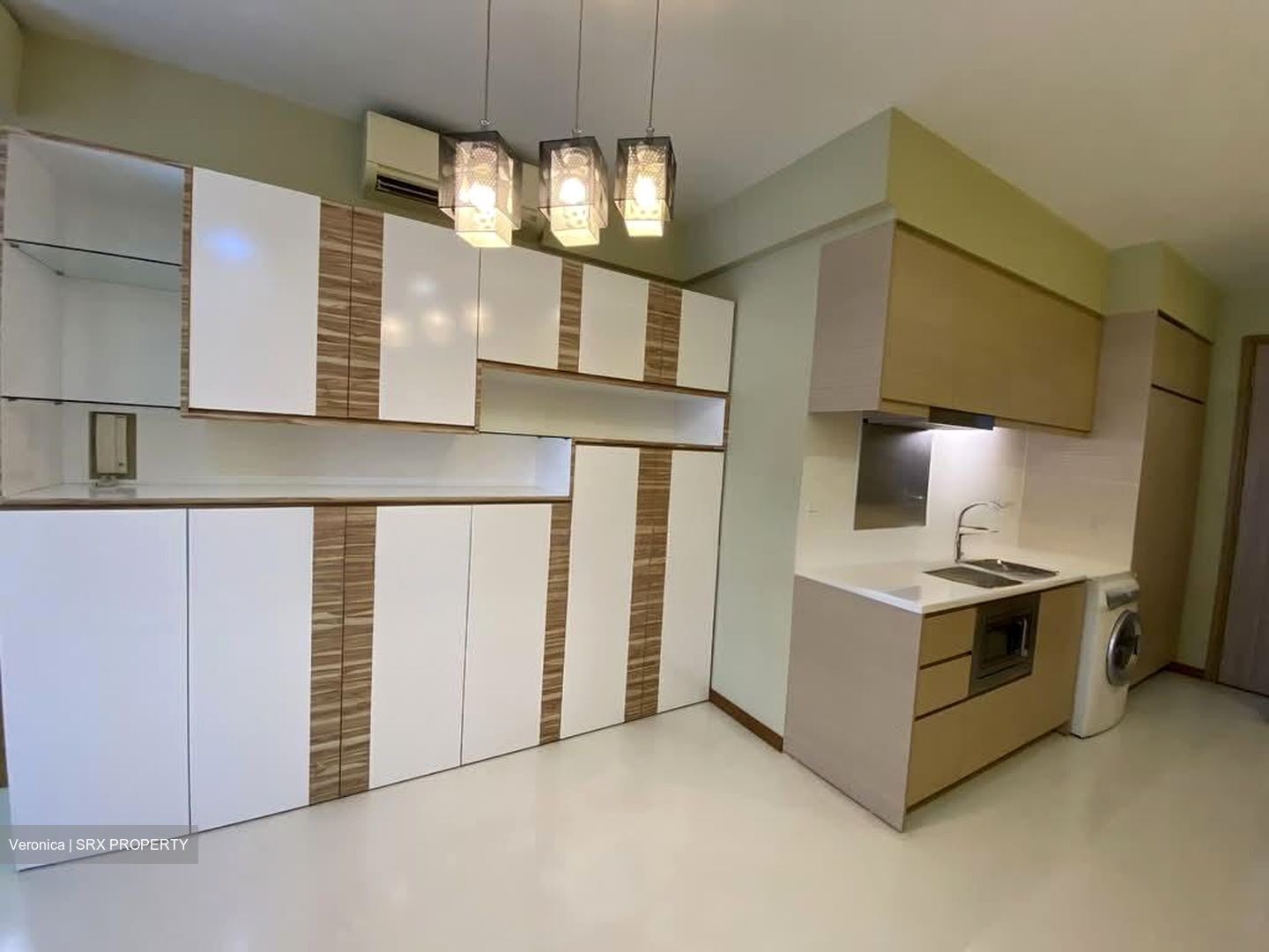 Waterfront Gold (D16), Condominium #556831201